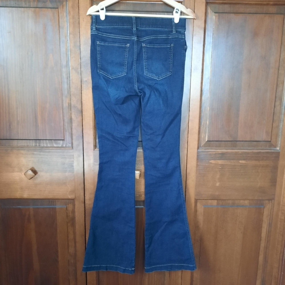 Spanx Flare Jeans Midnight Shade Pull-on Denim Jeans 20327R Size Small (2-4) - Picture 11 of 16